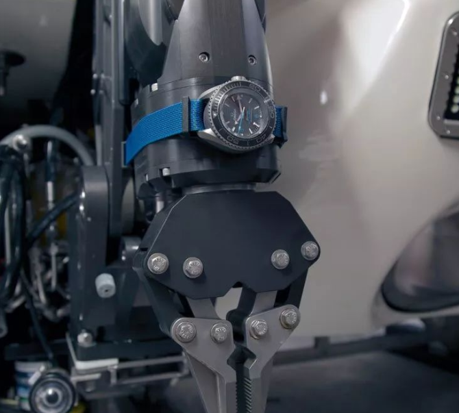 這個(gè)年代還帶手表，真的已經(jīng)算是土了嗎？