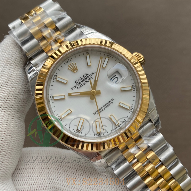 VS廠勞力士間金款41日志對(duì)比正品怎么樣（VS間金款41日志有破綻嗎）