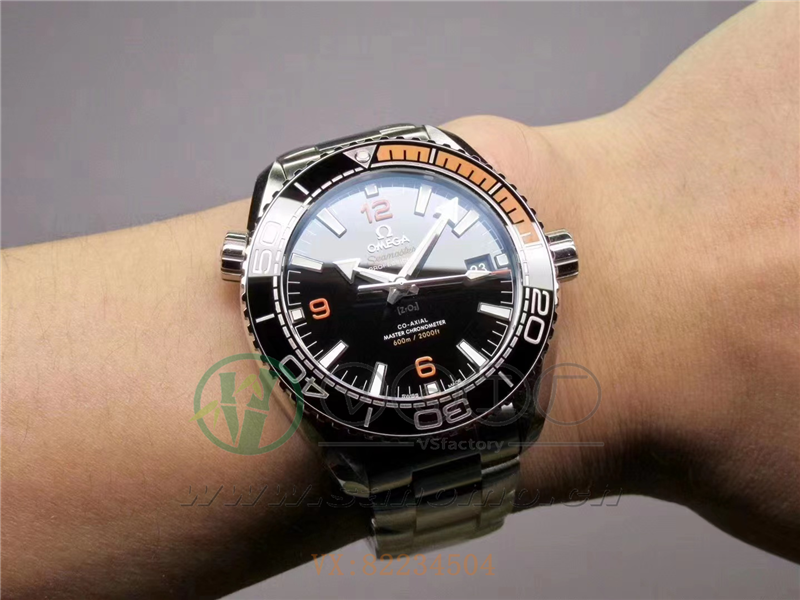 VS廠歐米茄海馬四分之一橙v2版評測（vs海馬600四分之一橙細節如何）