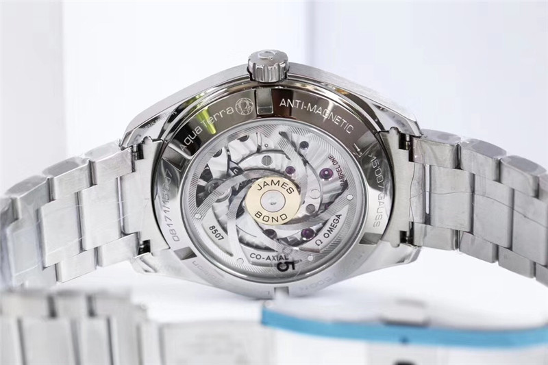 VS廠海馬007子彈頭評測(vs廠007詹姆斯邦德做工有破綻嗎）