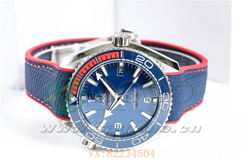 VS廠歐米茄海馬600米「平昌奧運(yùn)紅藍(lán)百事圈」產(chǎn)品展示