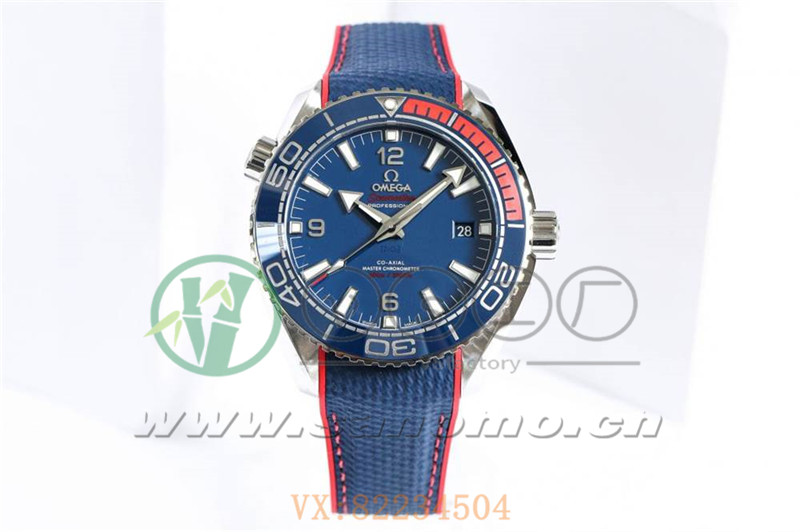 VS廠歐米茄海馬600米「平昌奧運(yùn)紅藍(lán)百事圈」產(chǎn)品展示