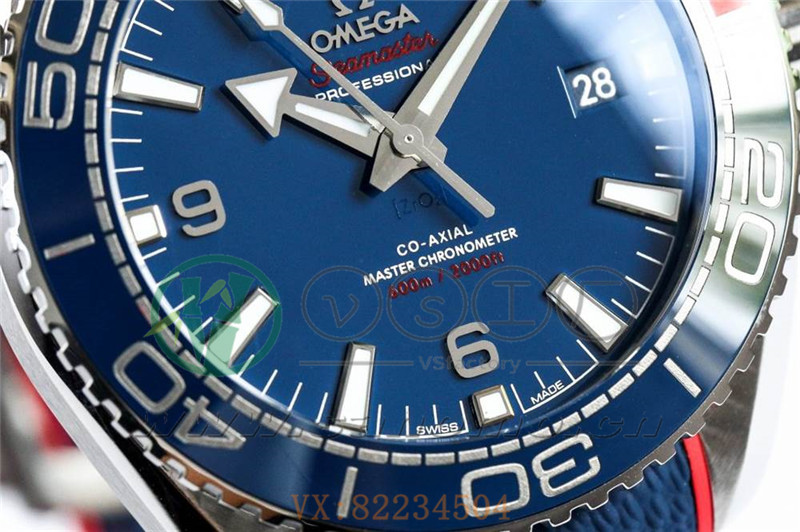 VS廠歐米茄海馬600米「平昌奧運(yùn)紅藍(lán)百事圈」產(chǎn)品展示