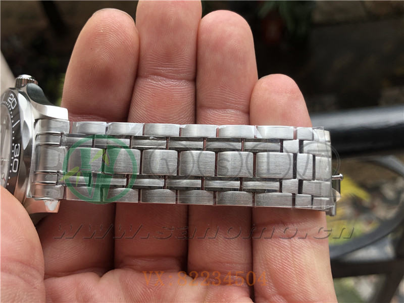 VS廠復(fù)刻歐米茄海馬300熊貓盤(pán)細(xì)節(jié)如何（VS海馬300熊貓盤(pán)怎么樣）