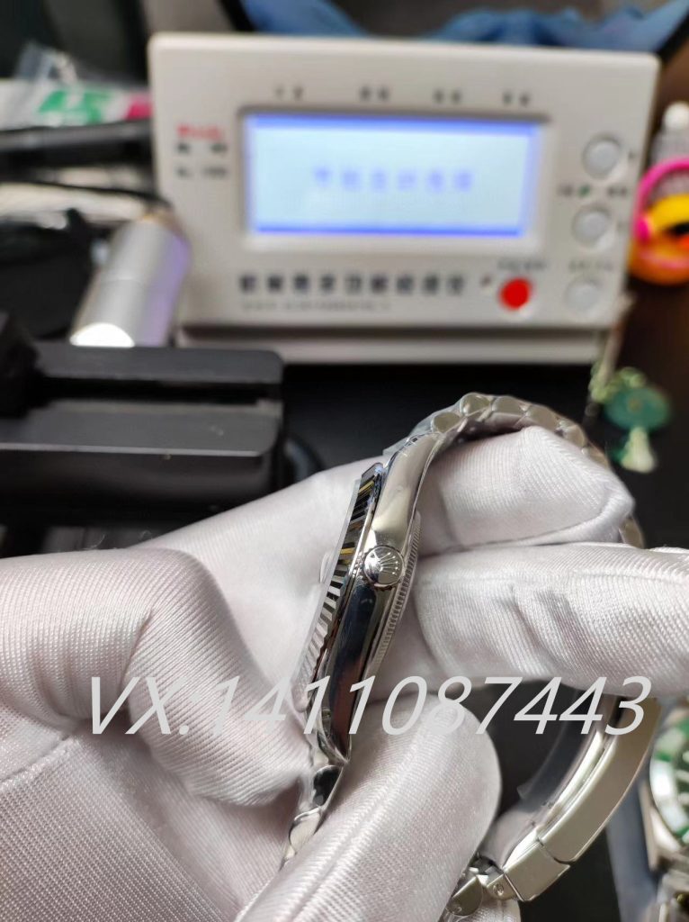 VS勞力士薄荷綠日志復刻表質量深度評測!（做工質量跟正品是否存在破綻）