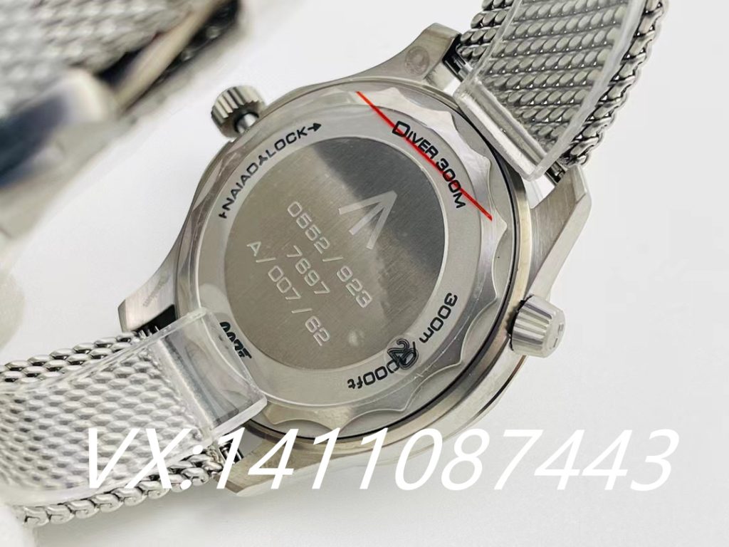 VS廠歐米茄與無暇赴死007曝光真實(shí)差異！(購表必看)