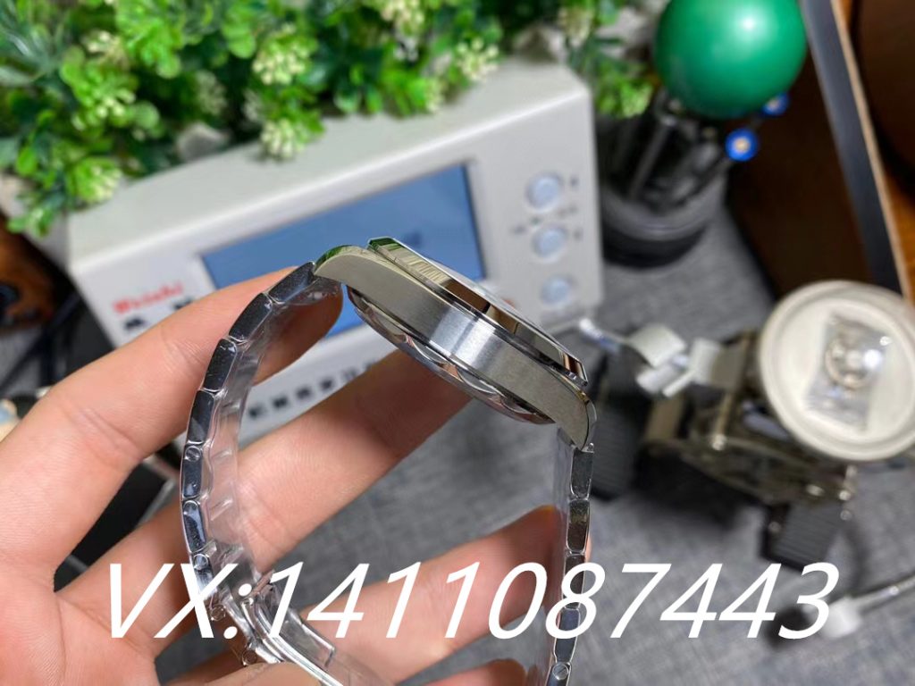 vs廠歐米茄海馬150柚木綠對比正品，以及兩種辨別方法