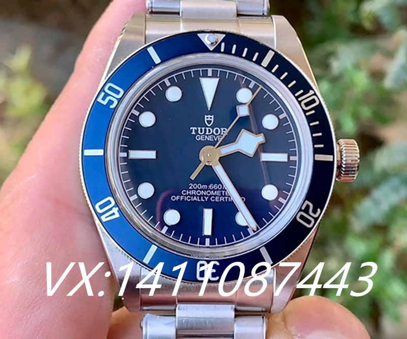 VS廠(chǎng)海馬藍(lán)色300V3版腕表上手評(píng)測(cè)