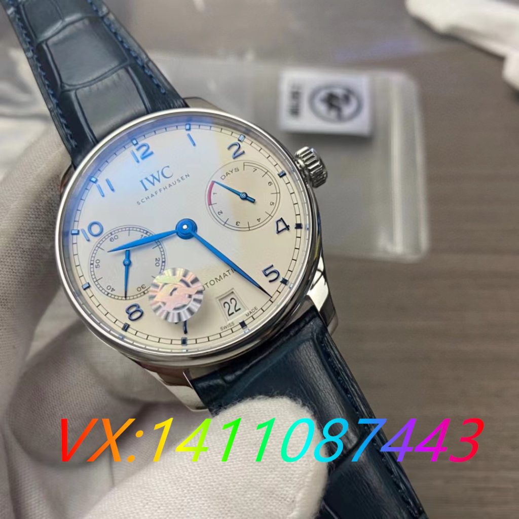 ZF廠萬國葡七表：獨(dú)家功能解析，帶你體驗(yàn)完美時(shí)計(jì)之旅！