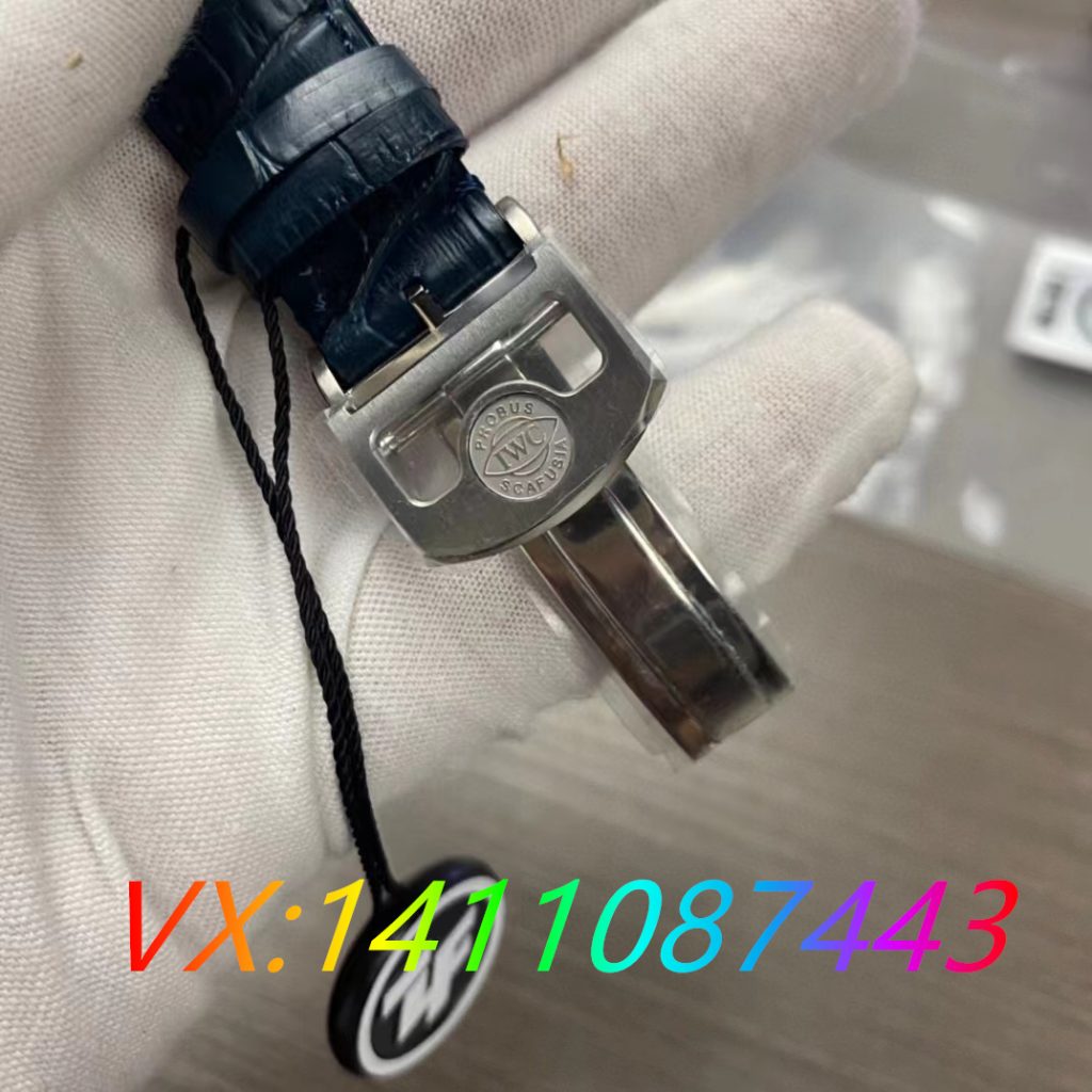 ZF廠萬國葡七表：獨(dú)家功能解析，帶你體驗(yàn)完美時(shí)計(jì)之旅！