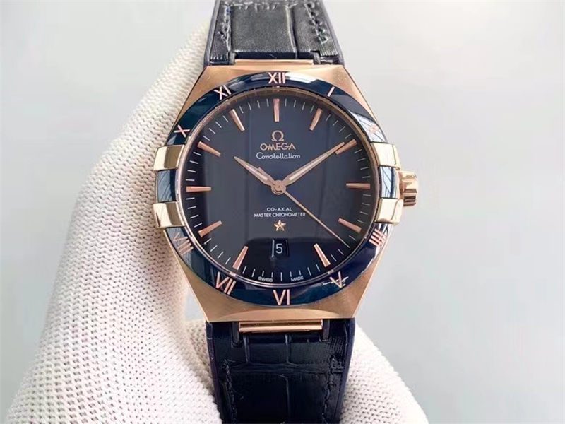 vs廠歐米茄五代星座全玫藍(lán)與全金黑對比