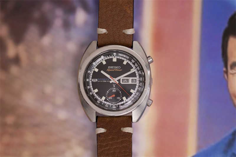 太空探險家的黃金選擇：歐米茄超霸要你馳騁宇宙！