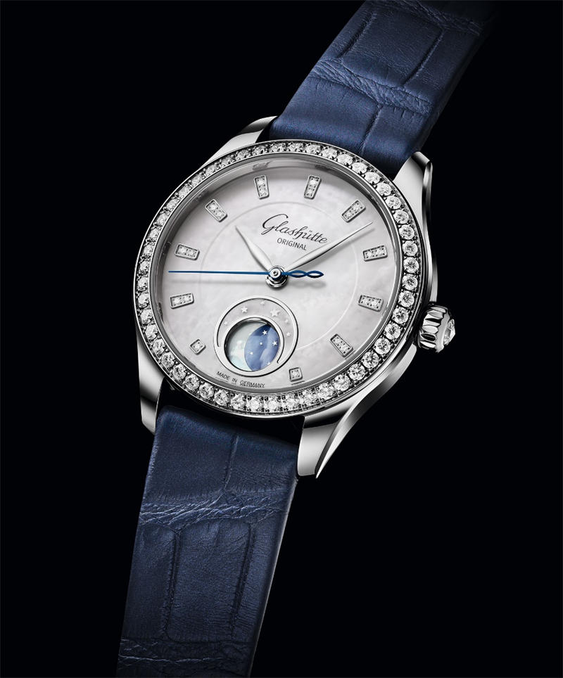 時尚女性必備！Serenade Luna小夜曲月相腕表盛放異彩