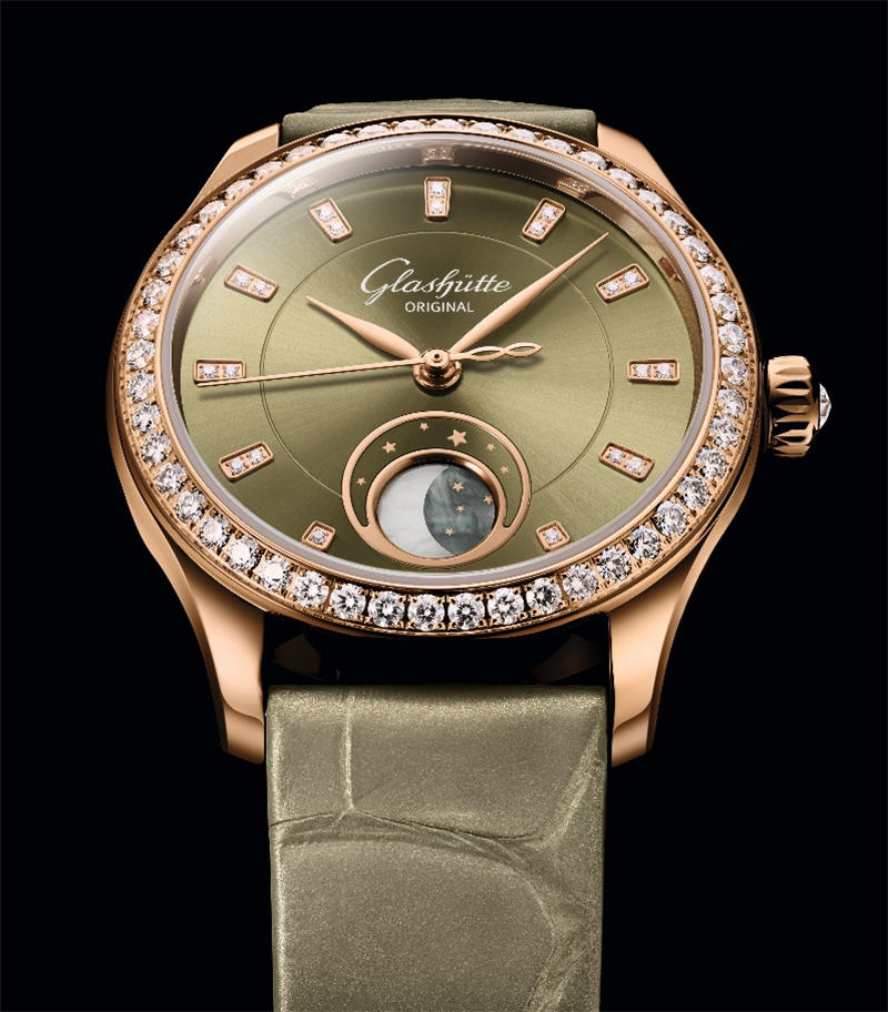 時尚女性必備！Serenade Luna小夜曲月相腕表盛放異彩