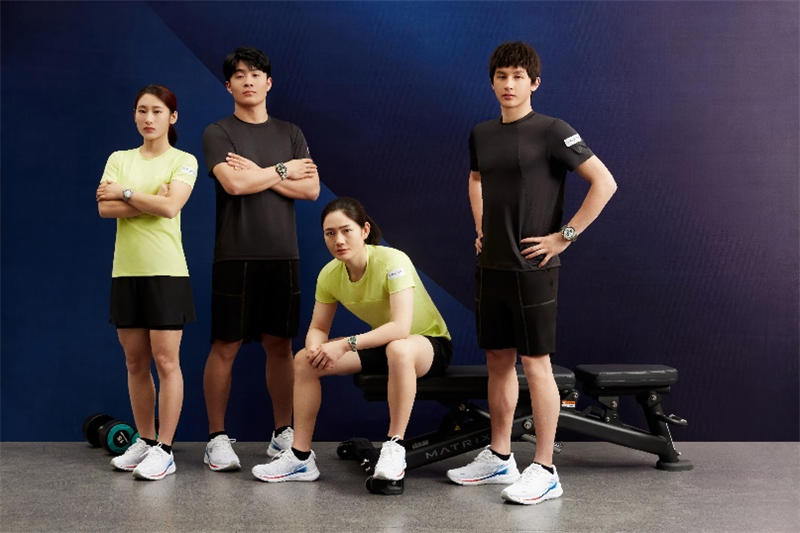 激情時刻永恒留存：浪琴表與高山滑雪隊合作