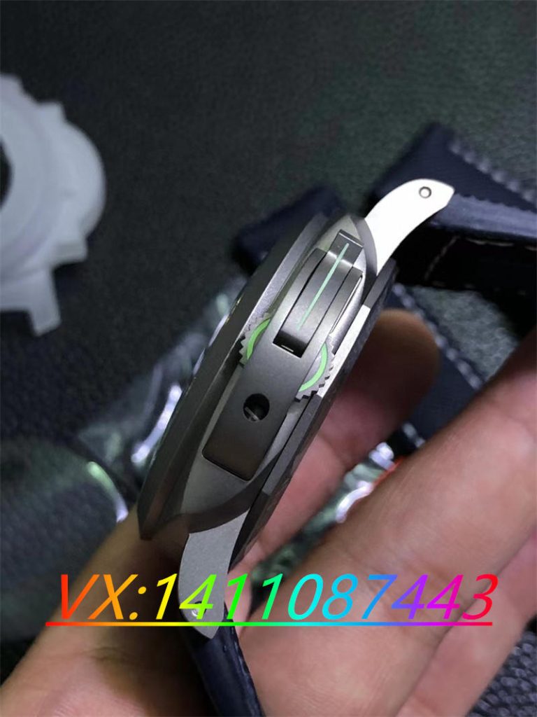 探索VS廠沛納海PAM1117：鈦金屬腕表的新境界