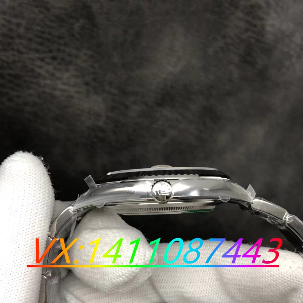 全方位測評 VS 廠勞力士日志 41 白盤 3235，品質與工藝的完美結合