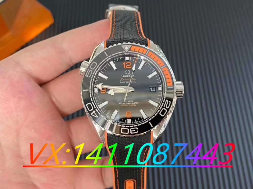 VS 廠的歐米茄海馬 600M 四分之一橙在做工質(zhì)量方面表現(xiàn)怎樣呢？