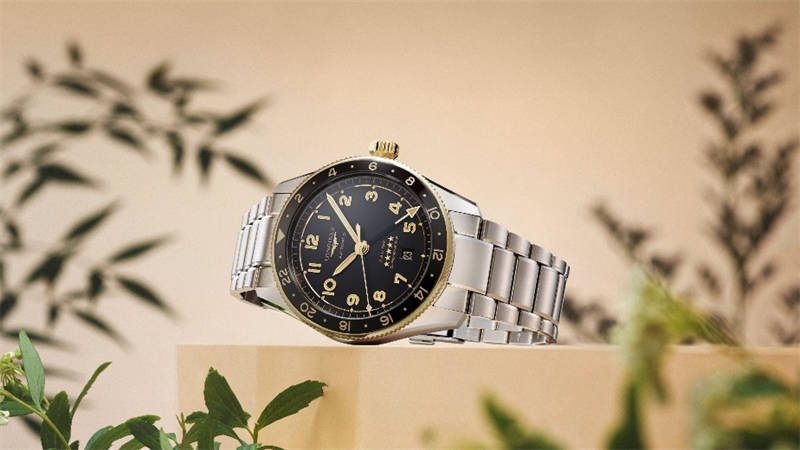 浪琴表春日時計，絢麗色彩驚艷綻放