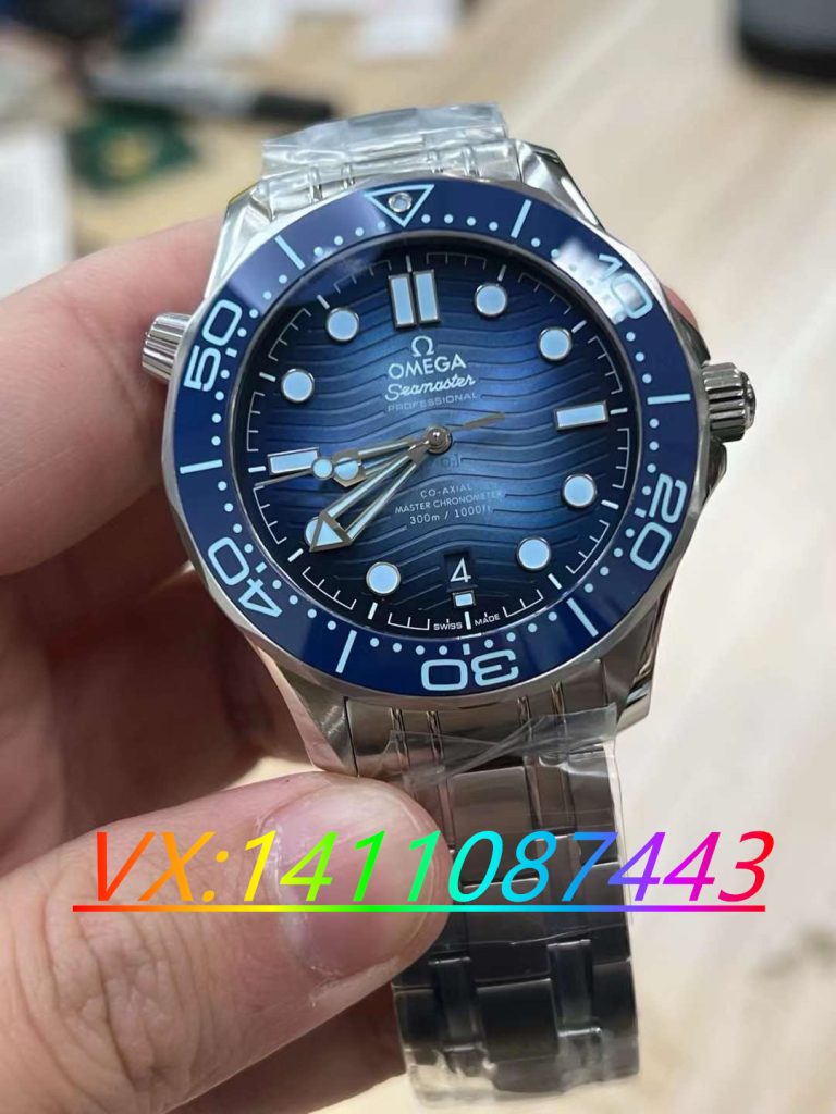 如何評價VS廠歐米茄海馬300夏日藍復刻版的做工細節？