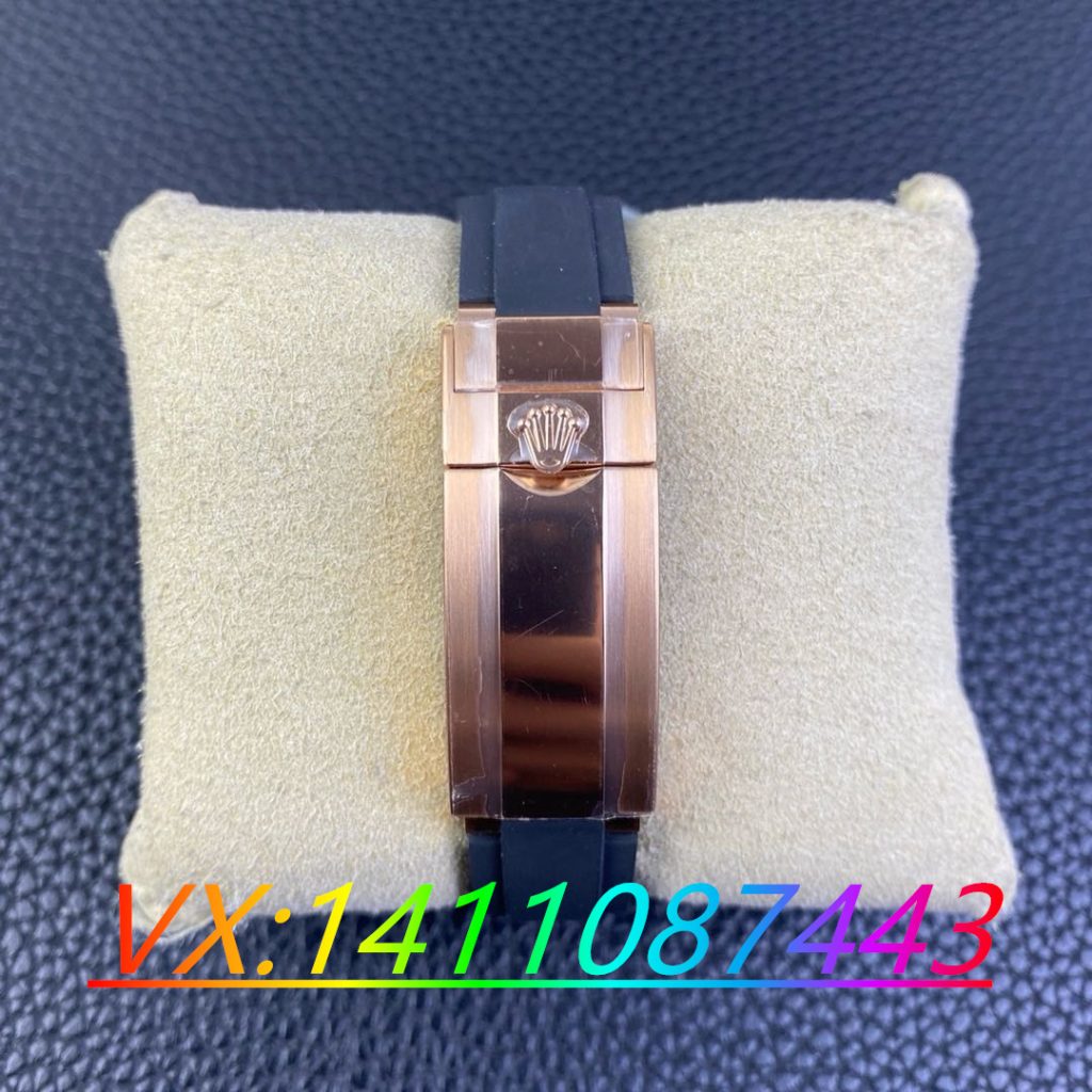 VS廠勞力士玫瑰金游艇的3235機(jī)芯和正品比起來會不會一眼假呀？