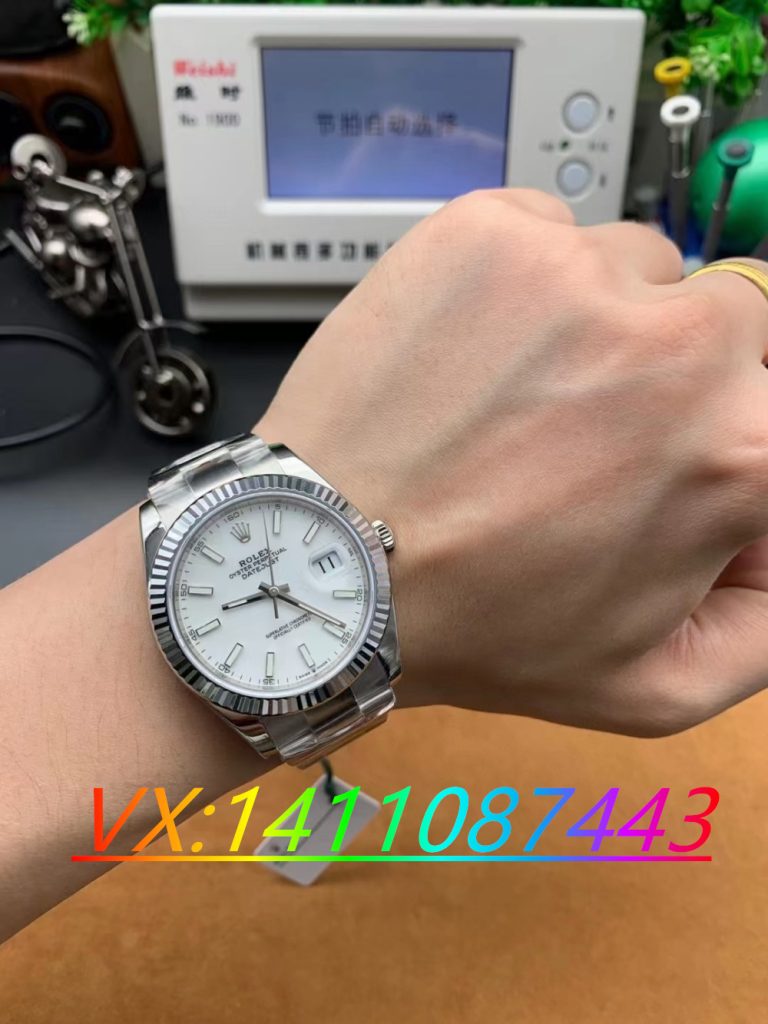 VS廠勞力士日志41白盤搭配3235機(jī)芯做工細(xì)節(jié)解析