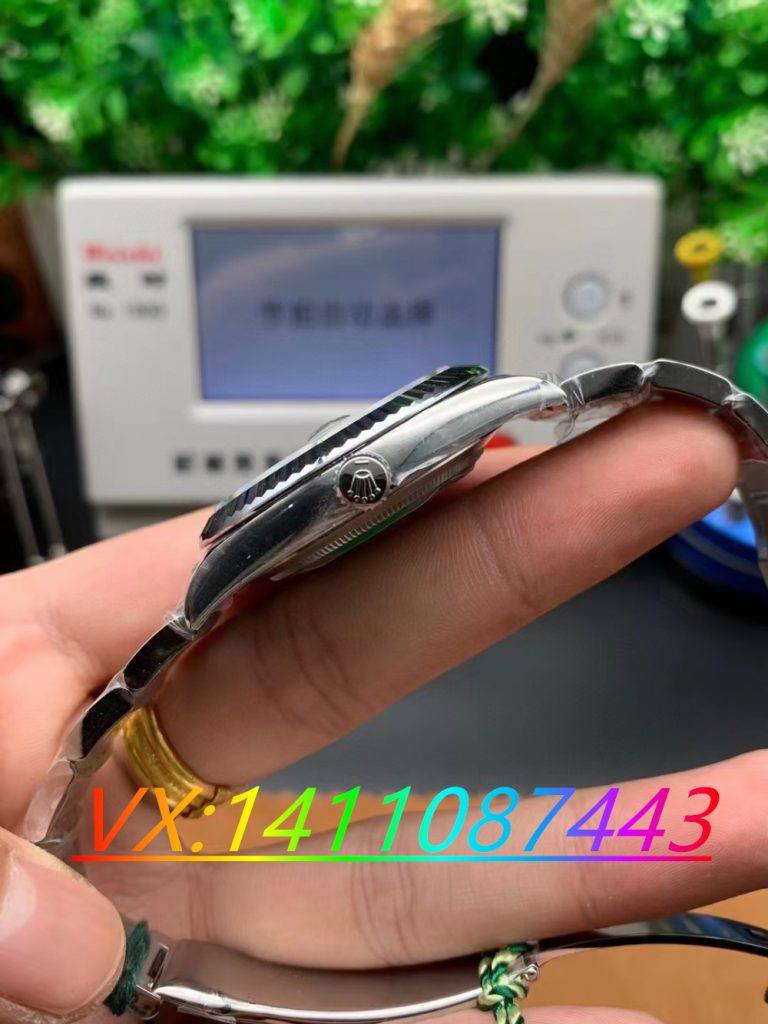 VS廠勞力士日志41白盤搭配3235機(jī)芯做工細(xì)節(jié)解析