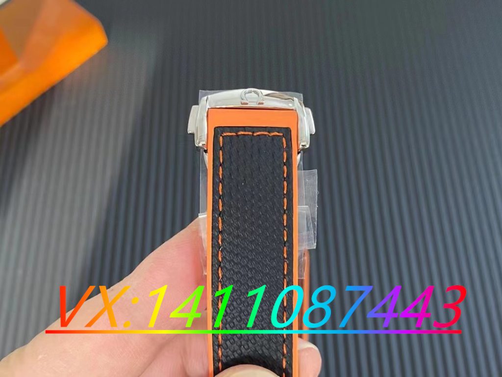 歐米茄四分之一橙計時款搭配8900機芯細節揭秘