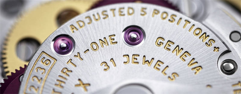 勞力士超準(zhǔn)天文臺(tái)：完美結(jié)合工藝與科技