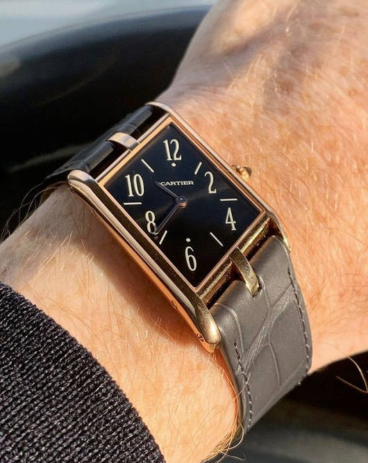 卡地亞粉絲專屬：揭秘布克手上神秘腕表