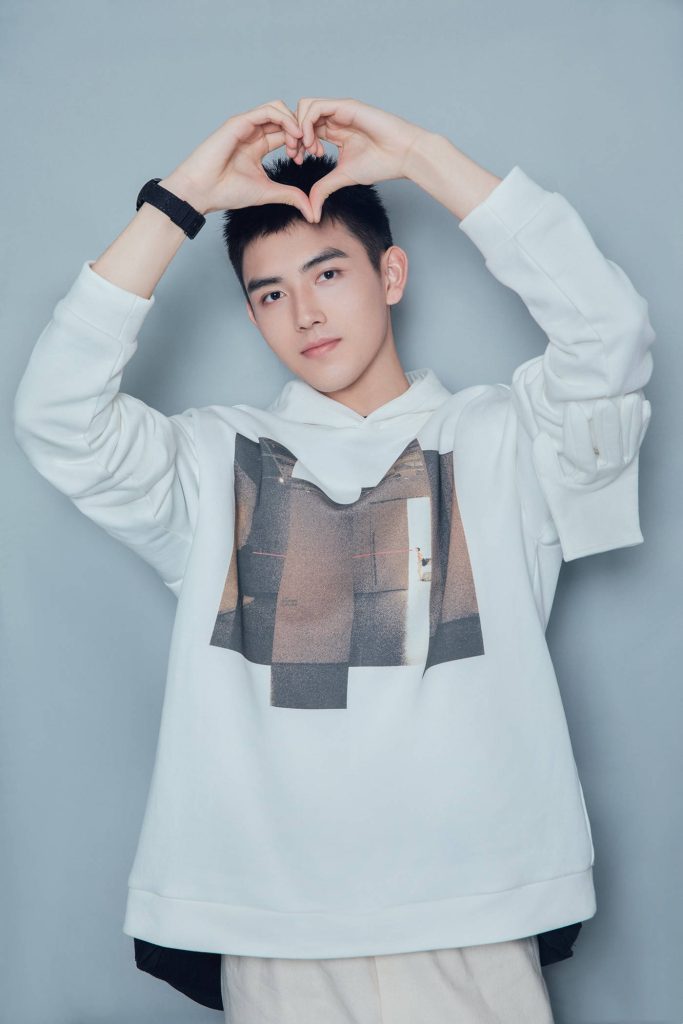 TISSOT天梭表與陳飛宇傾情合作，演繹濃情季節。