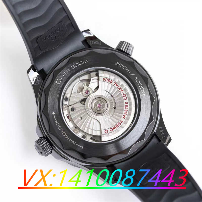 全陶瓷VS歐米茄海馬300墨黑武士配置8806機(jī)芯評(píng)測(cè)-全面對(duì)比做工精細(xì)度