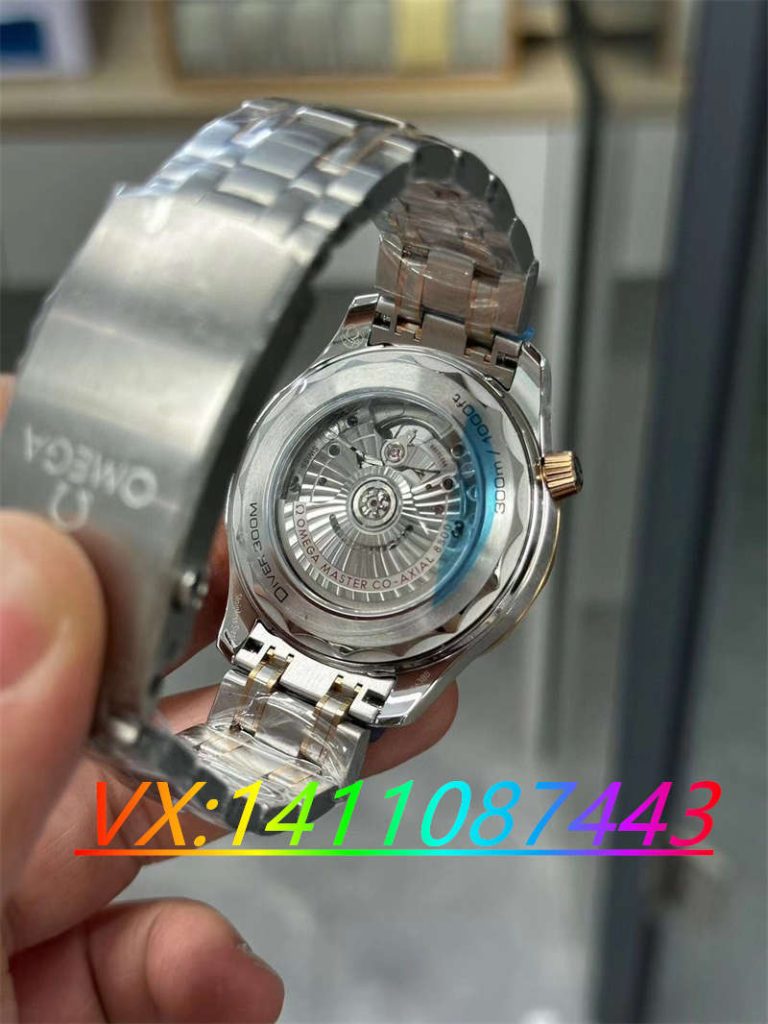 歐米茄海馬300米8800機(jī)芯詳細(xì)實(shí)拍賞析