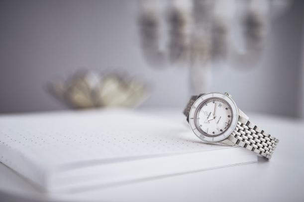 ?夏日海岸線全新Rado瑞士雷達表，假日藍悅動藍上新