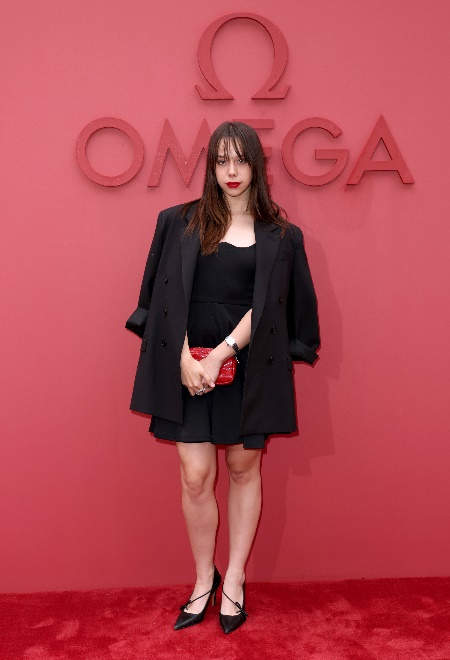 辛迪·克勞馥與凱雅·格伯亮相歐米茄新店開幕