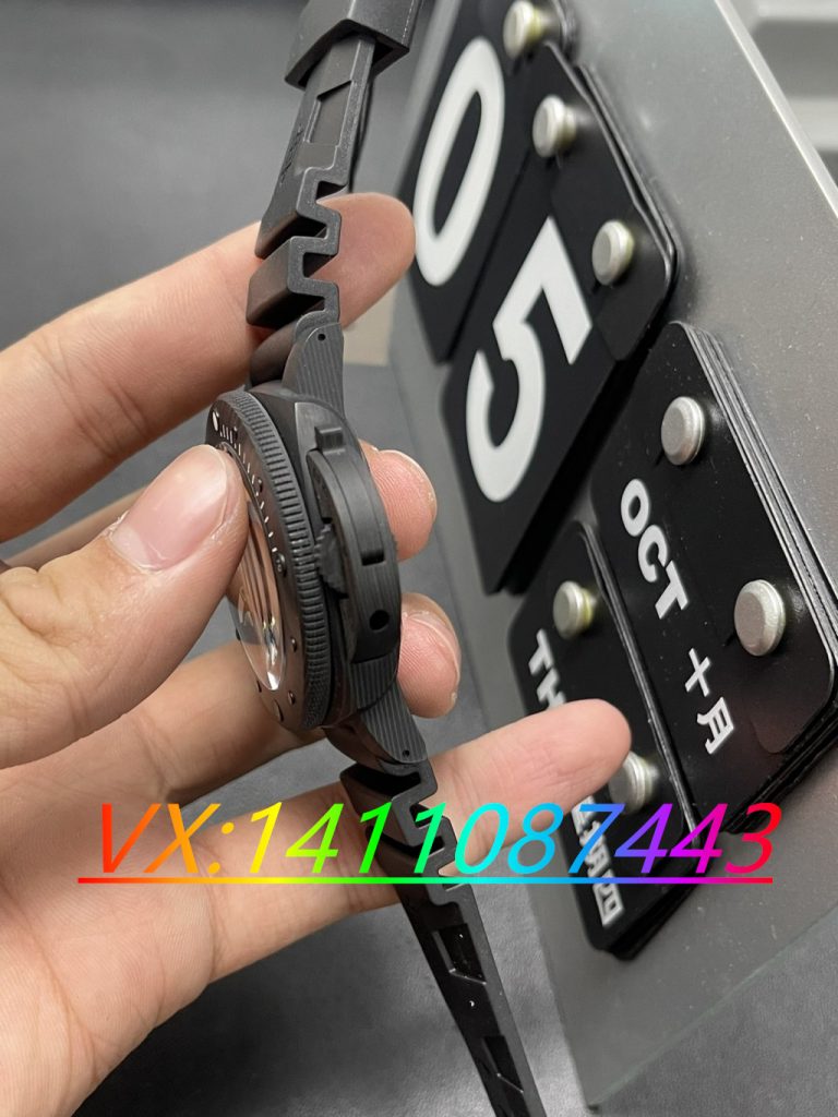 VS廠(chǎng)沛納海979碳纖維搭配P9010機(jī)芯的制作工藝還原度揭秘