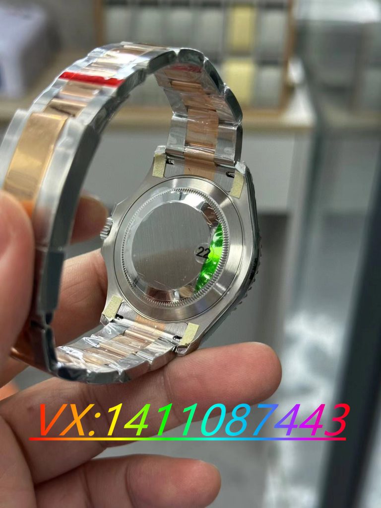 VS廠間金游艇如何區(qū)分?VS廠勞力士間金游艇3235機(jī)芯做工細(xì)節(jié)怎么樣