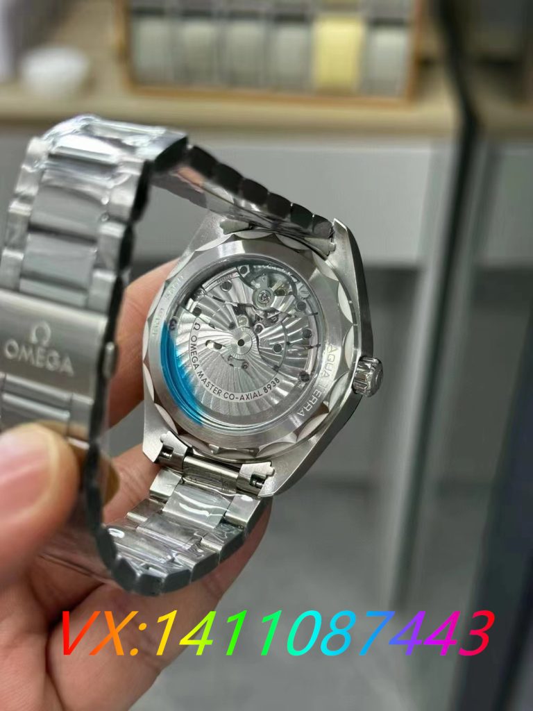 VS廠海馬150m世界時墨綠面做工怎么樣?