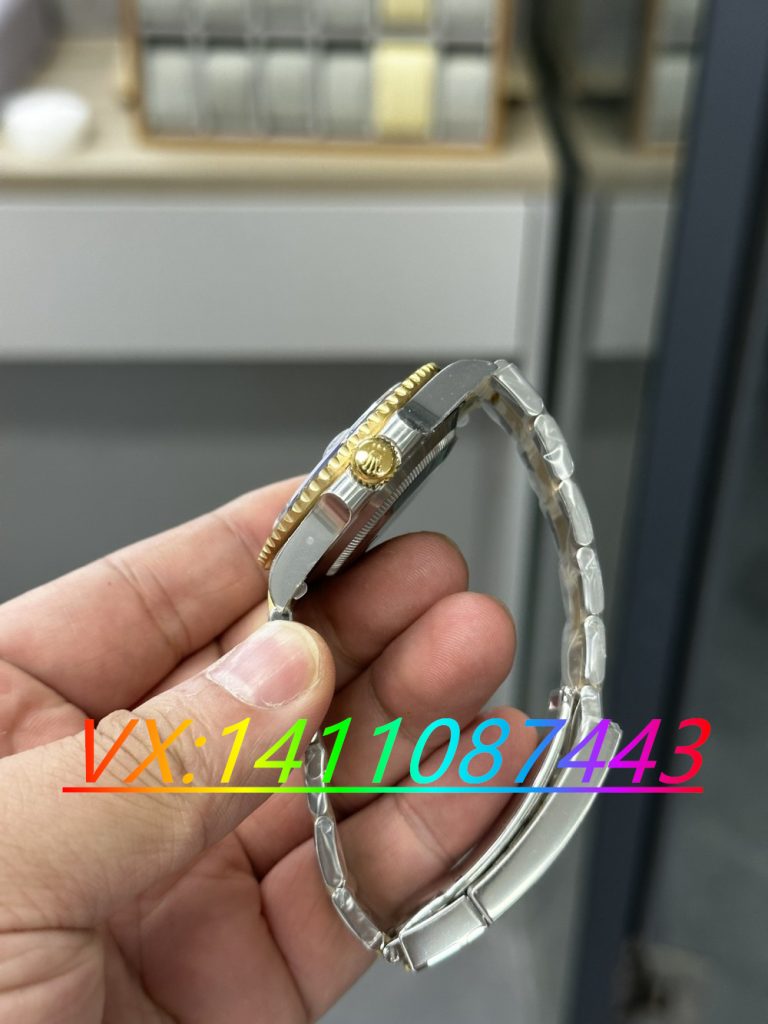 VS廠勞力士間金藍水鬼丹東3235機芯才是最大亮點