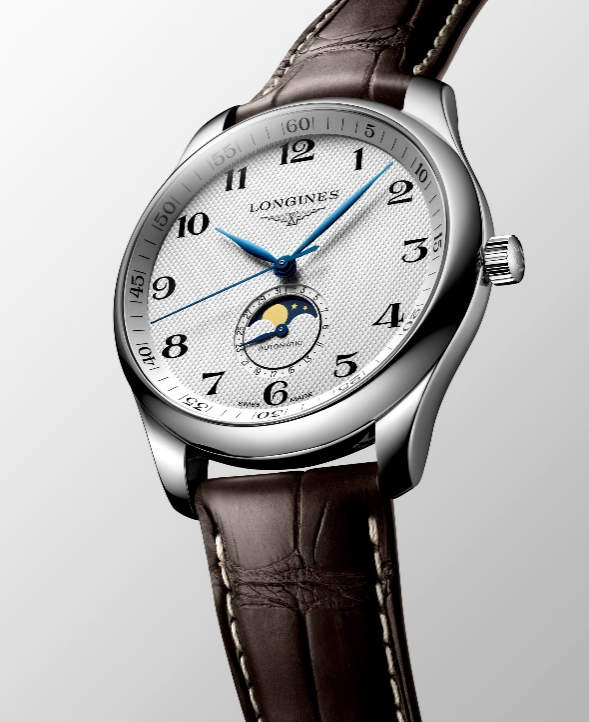 浪琴月相腕表，見證中秋團圓瞬間