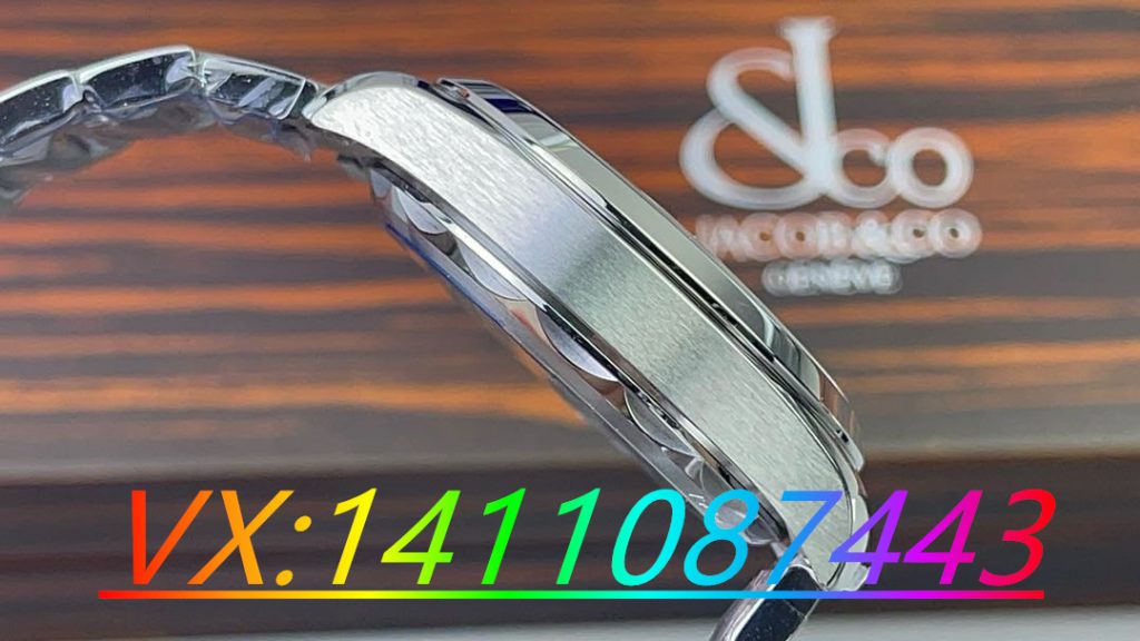 VS廠歐米茄海馬150m柚木白盤腕表做工評測,8900一體機功能是否對版