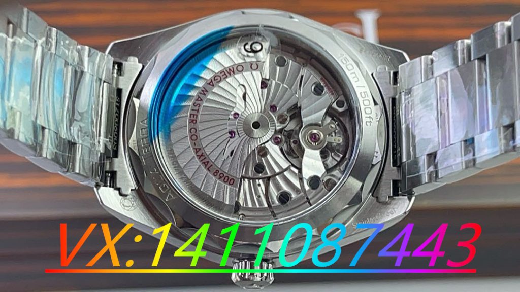 VS廠歐米茄海馬150m柚木白盤腕表做工評測,8900一體機功能是否對版