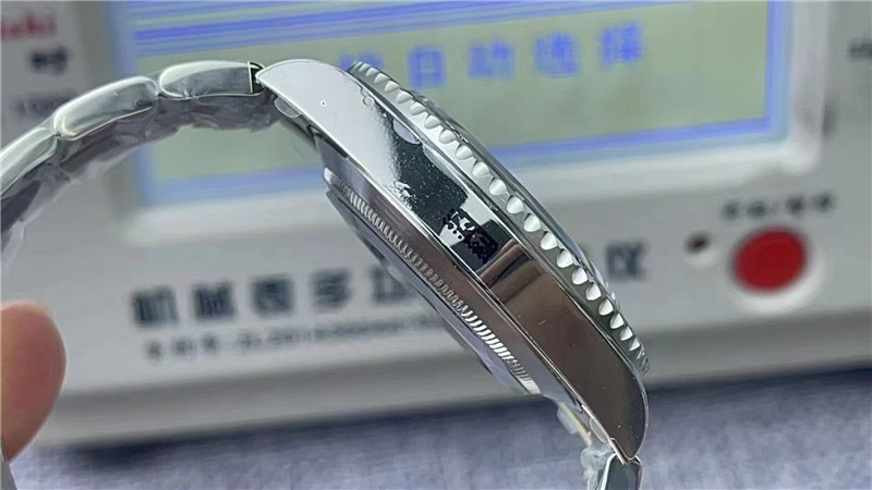 VS廠勞力士復刻表41無日歷款黑水鬼3230一體機芯值得入手嗎！VS工廠勞力士無日歷黑水鬼的還原度是站西市場天花板嗎！