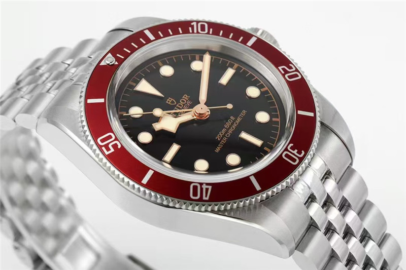 ZF-Factory帝舵碧灣41MM復刻表與正品深度對比評測