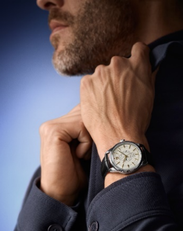 浪琴表甄選臻美時計，禮贊冬日浪漫時光