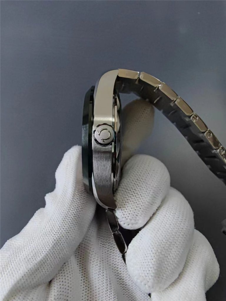 VS廠歐米茄海馬150米系列墨綠世界時怎么樣