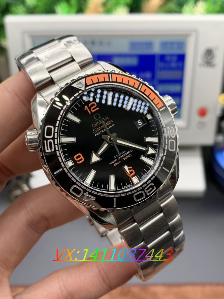 VS歐米茄海馬系列 “四分之一橙” 腕表8900機芯細節(jié)鑒賞