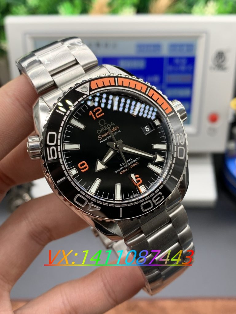 VS歐米茄海馬系列四分之一橙腕表配置8900機(jī)芯細(xì)節(jié)實(shí)拍