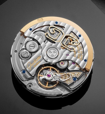 格拉蘇蒂制表舞臺，鵝頸微調演繹的工藝傳奇