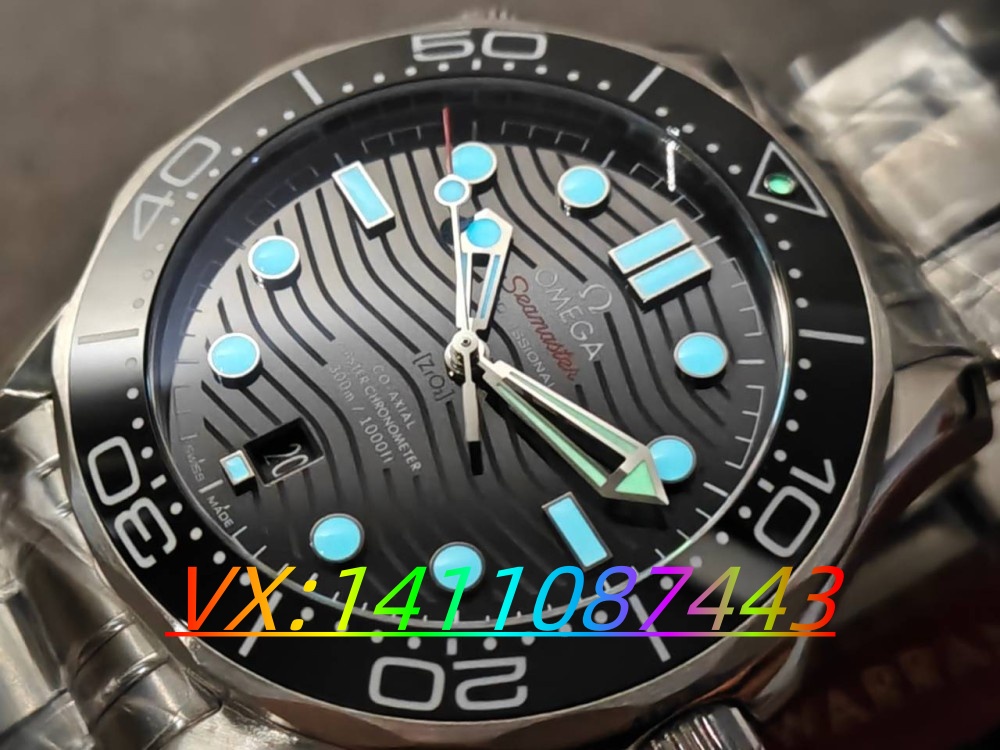探秘VS廠歐米茄海馬300,精湛做工全解析